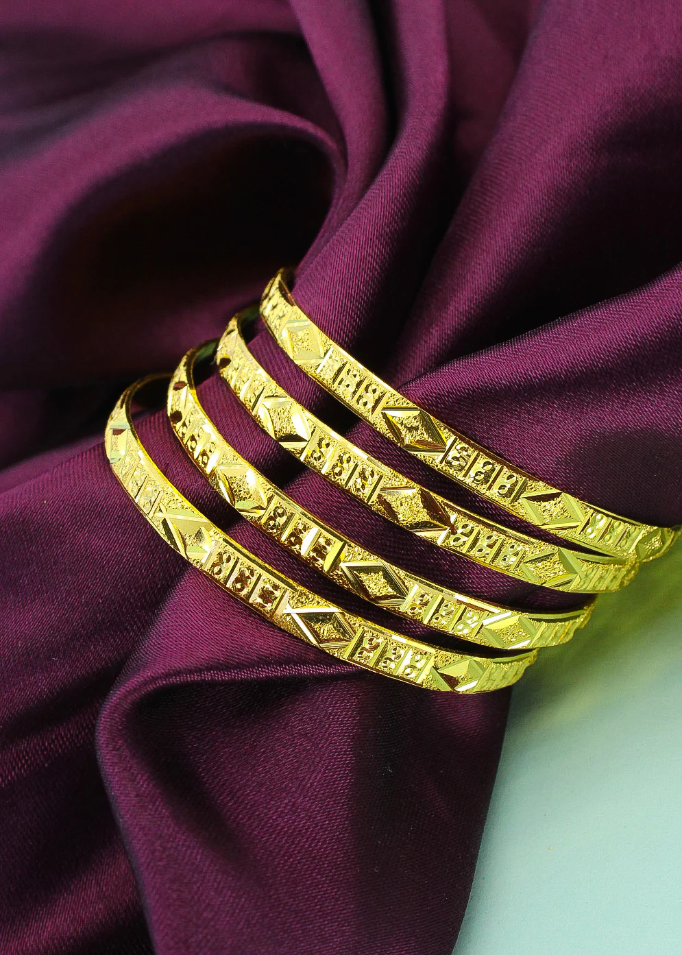 ENTICING GOLD TONE BANGLES - Image 3