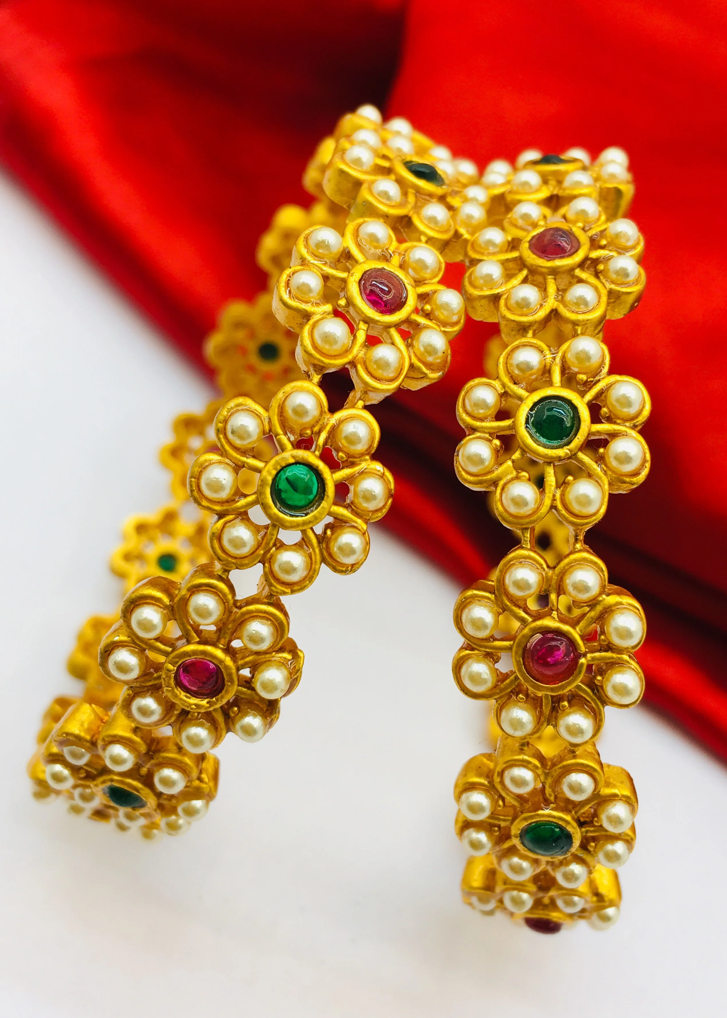 PEARL BEADS FLORAL BANGLES - Image 3