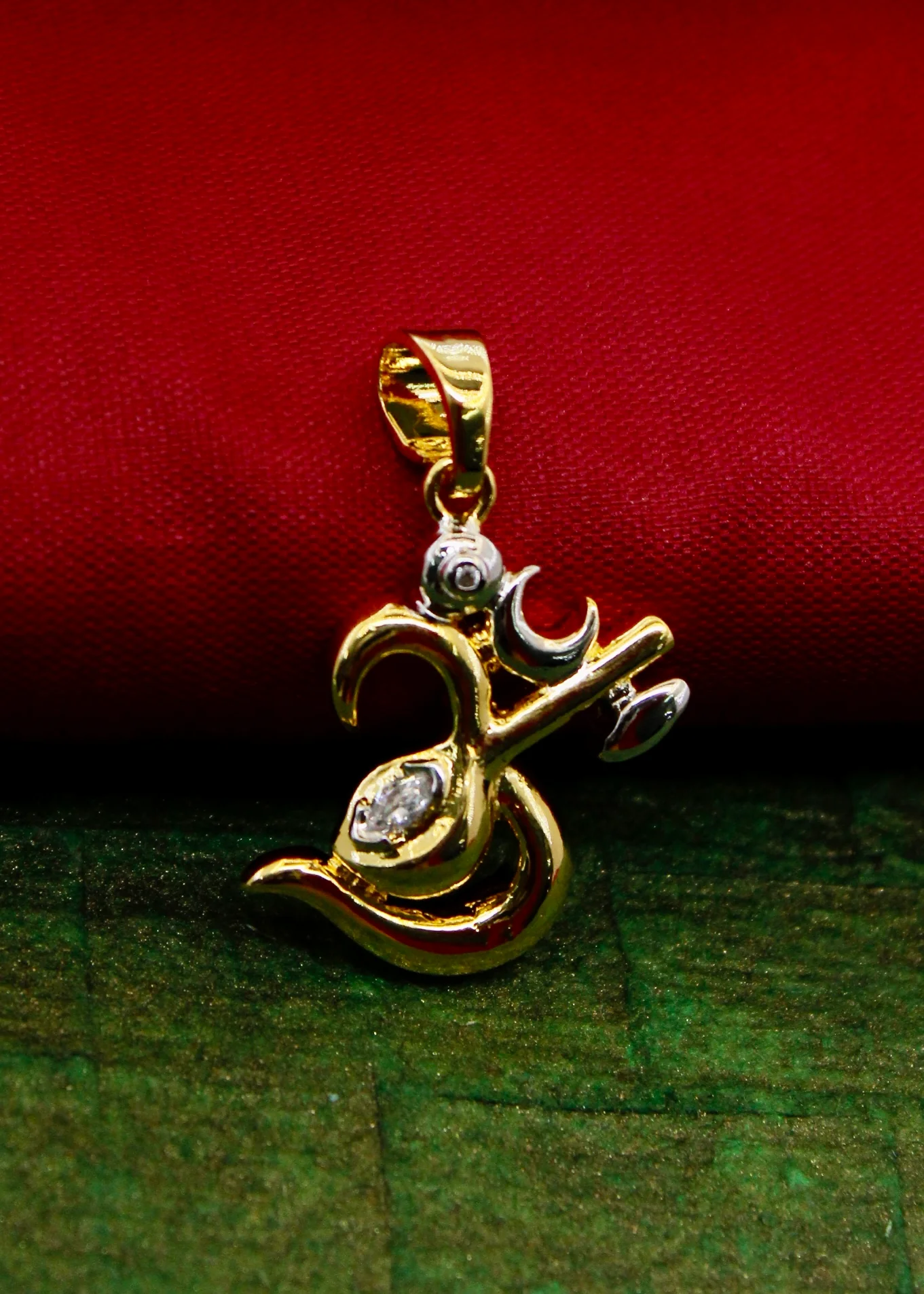 ALLURING OM DESIGNER PENDANT - Image 3