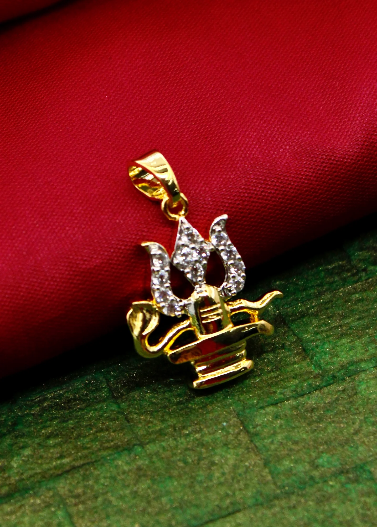GODDESS SHIVA LINGA PENDANT