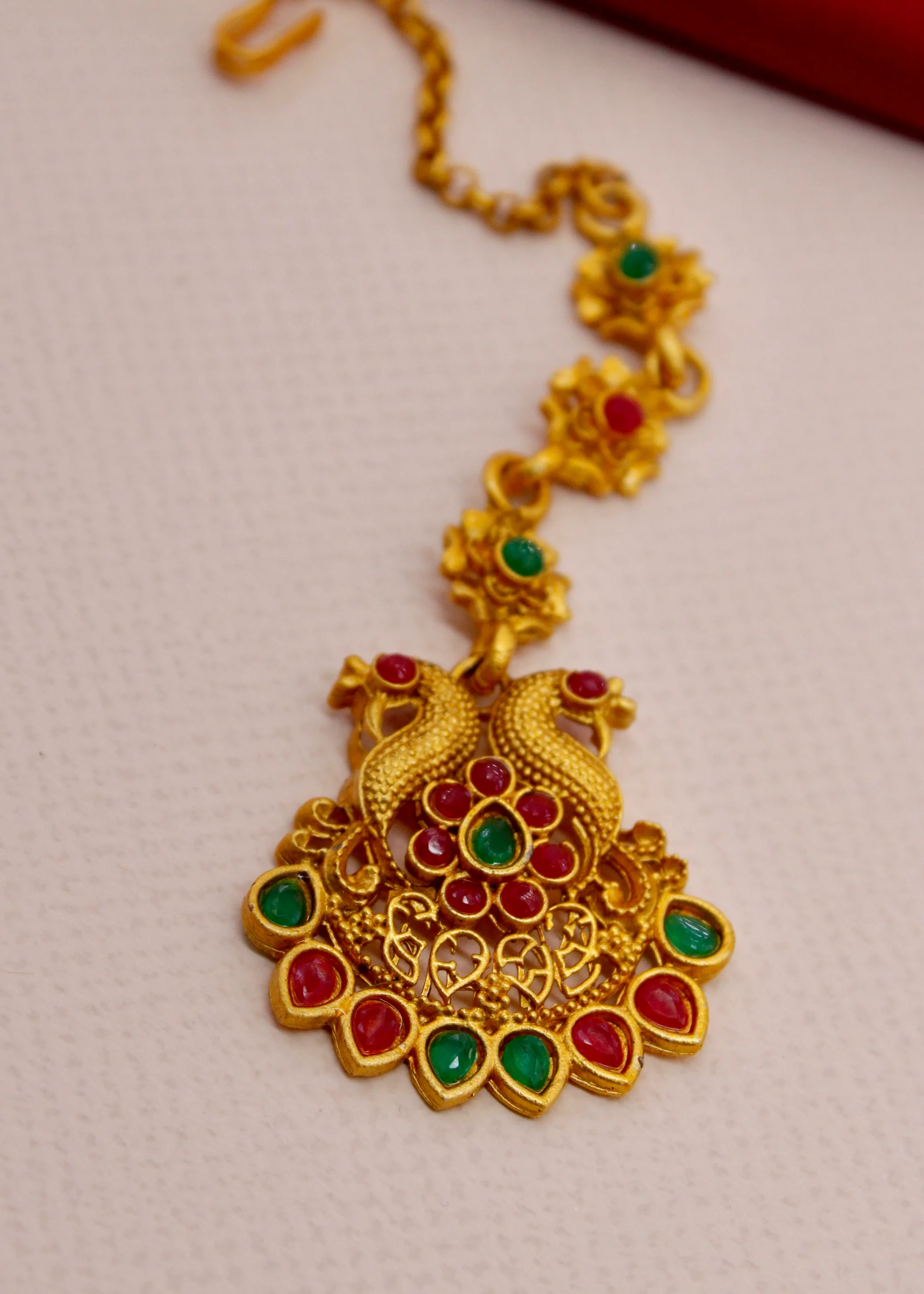 ALLURING PEACOCK BINDI - Image 5