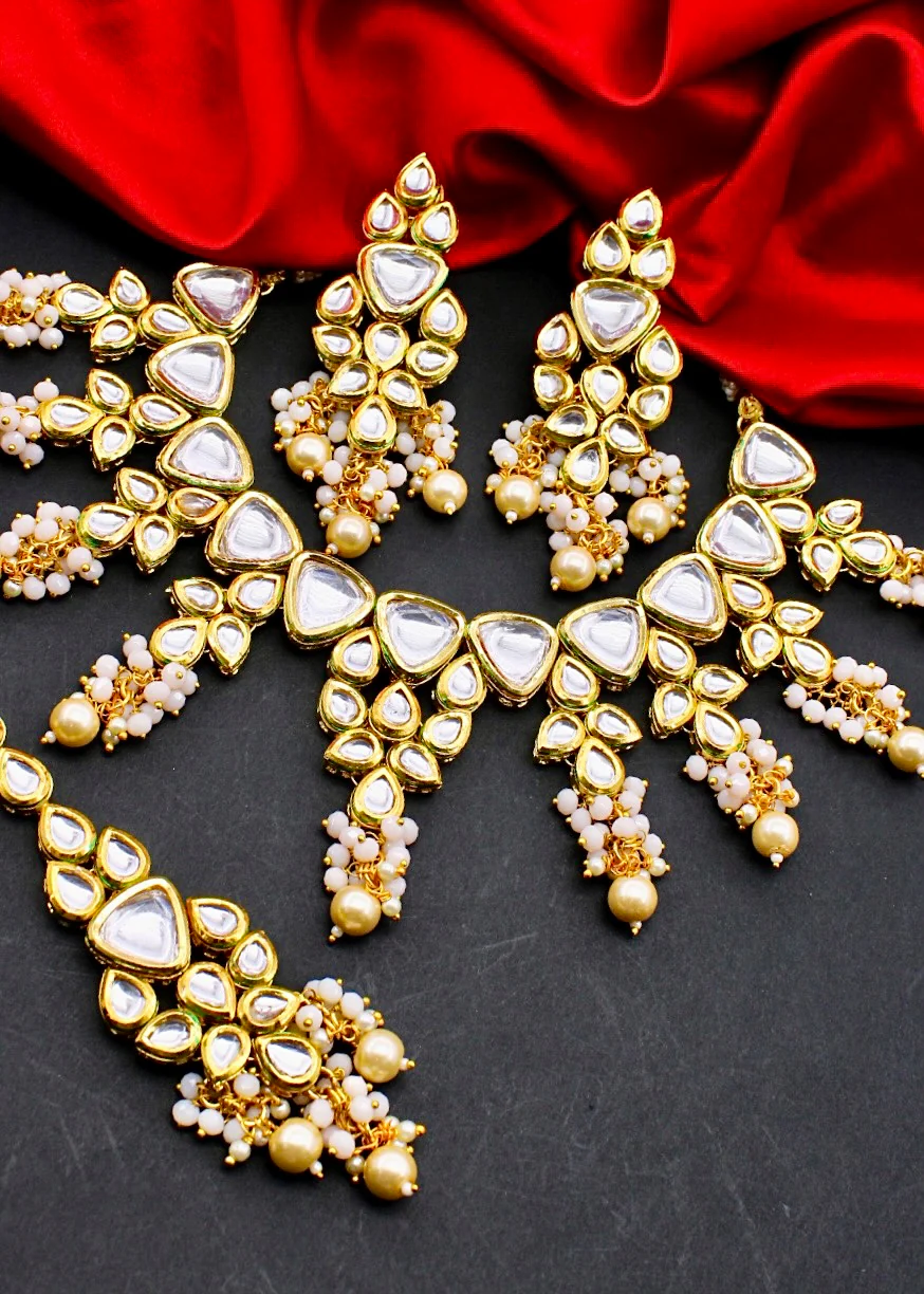 GLAMOROUS KUNDAN NECKLACE SET - Image 11