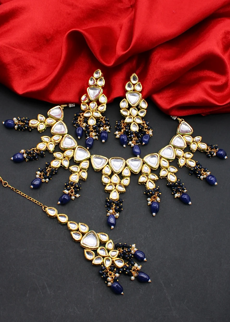 GLAMOROUS KUNDAN NECKLACE SET - Image 9