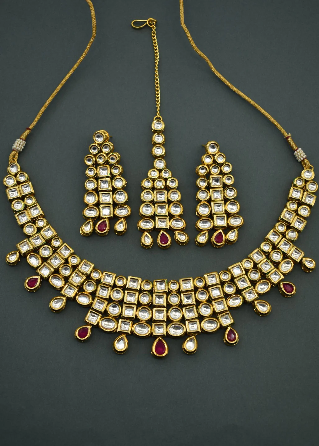 CHARMING KUNDAN NECKLACE - Image 3