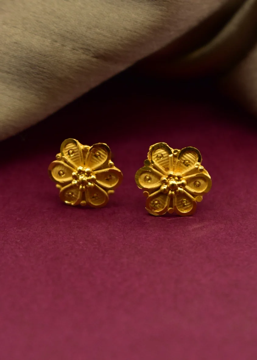 SMALL FLORAL STUDS - Image 3