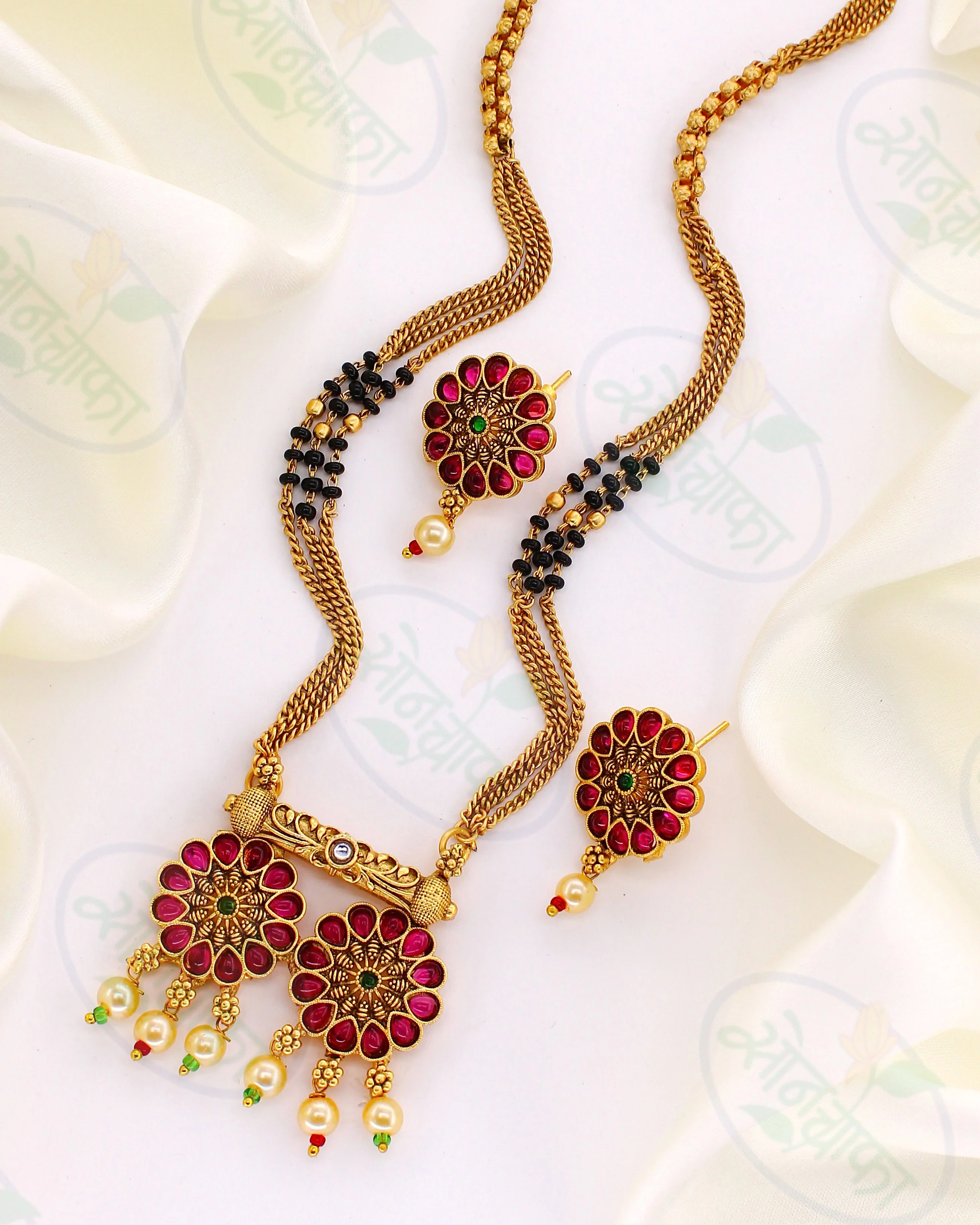 REGAL FLORAL RAJWADI MANGALSUTRA - Image 2