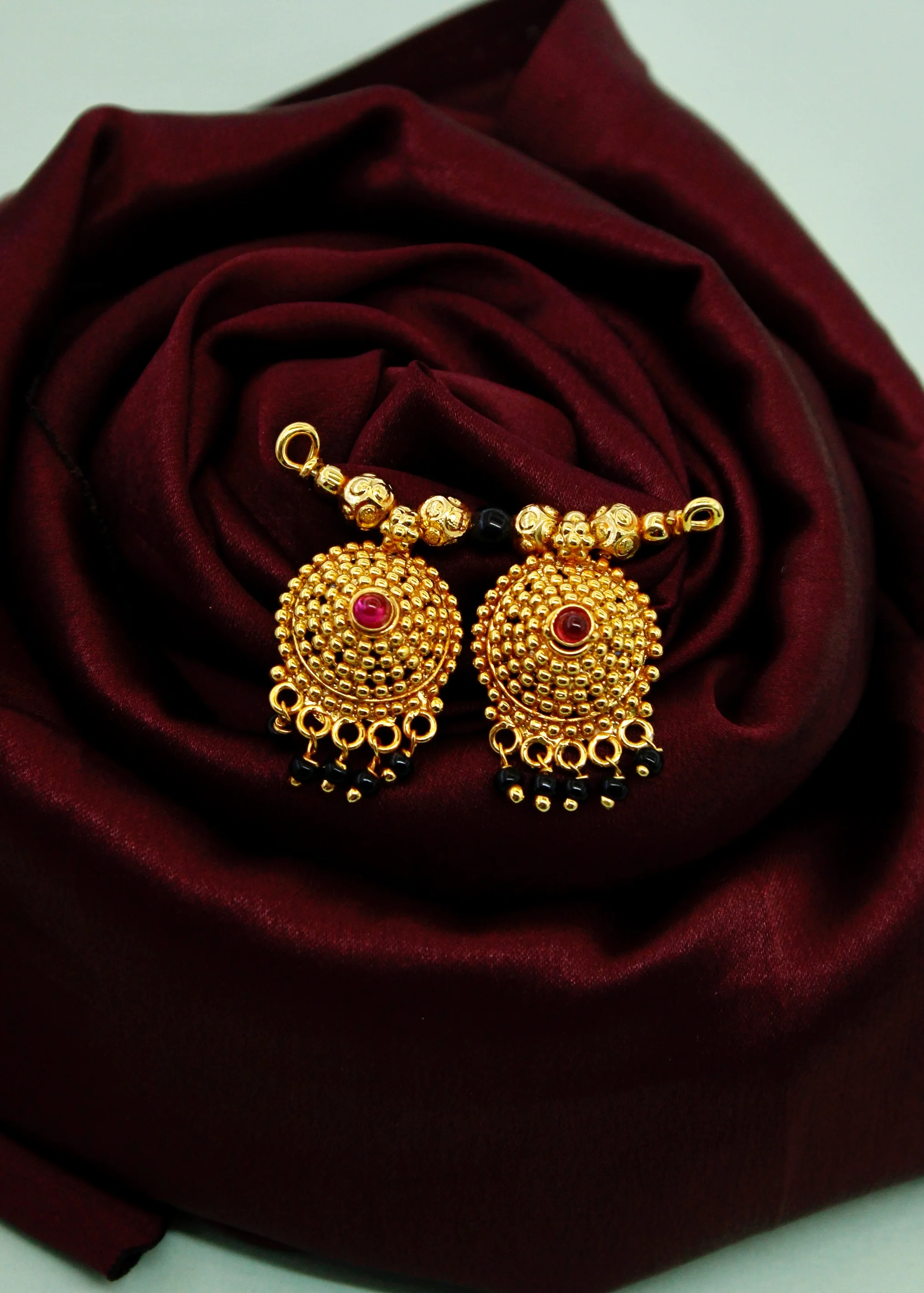 GOLDEN BEADS WATTI PENDANT - Image 5