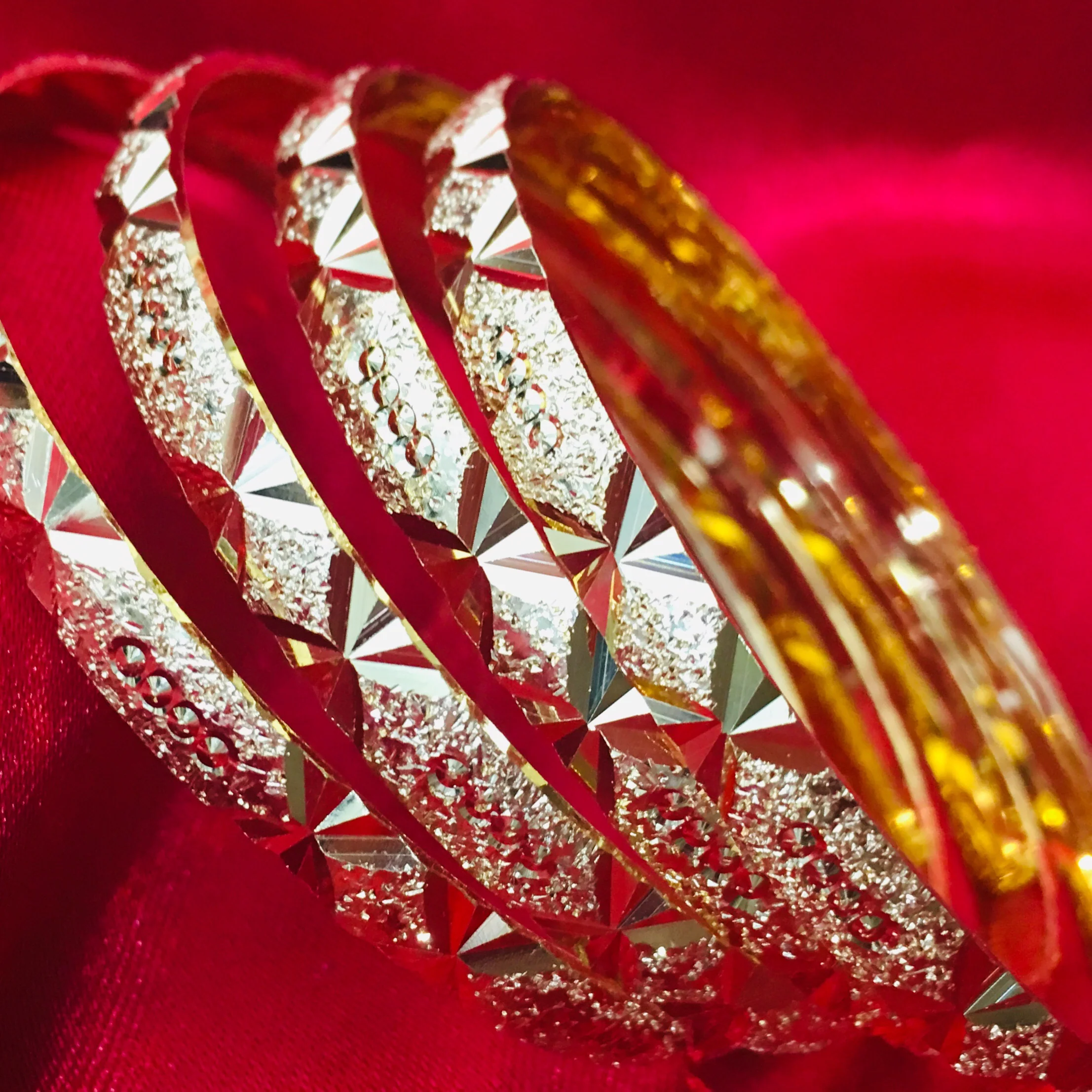 DAIMANDAL DESIGN BANGLES - Image 10