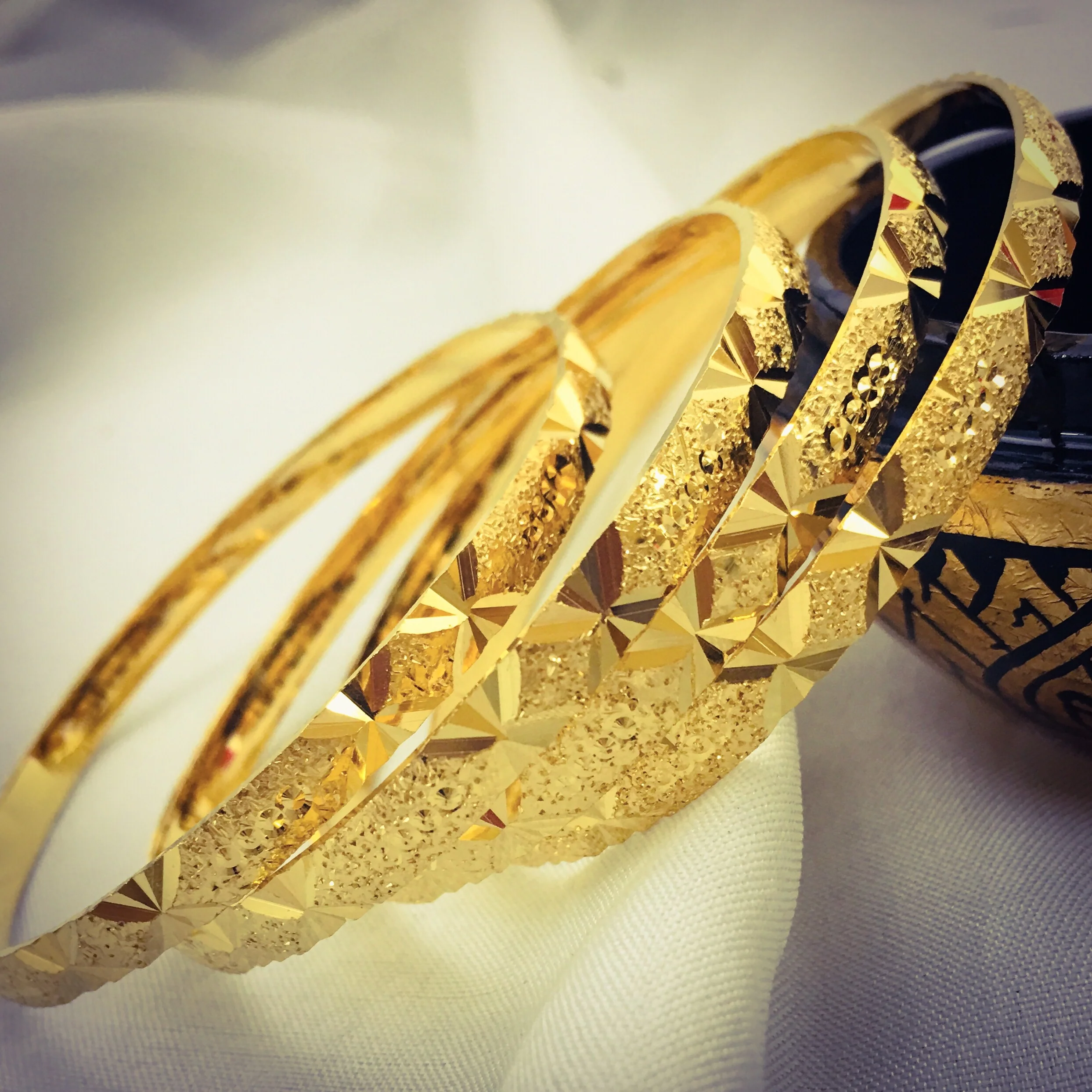 DAIMANDAL DESIGN BANGLES - Image 9